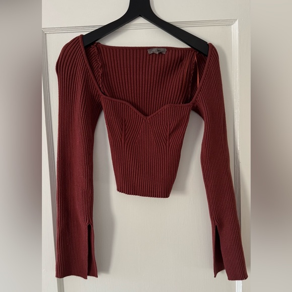 Urban Outfitters Tops - Urban Outfitters Juliet sweetheart ribbed knit sweater | M